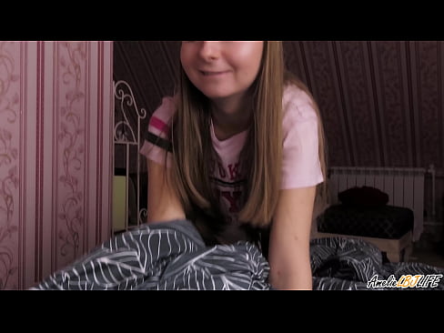 ❤️ Blondie waxay si qoto dheer u nuugtaa BFF's waxayna ku dhufanaysaa afkeeda ❌  lulataaye%so.pornmega-com.ru ️❤
